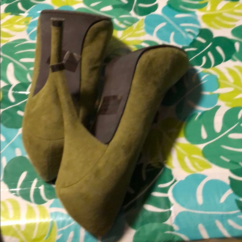 Breckelles - Picture 3 of 4